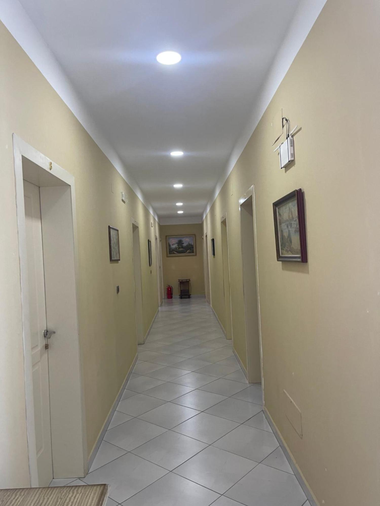 Hotel Latifi *