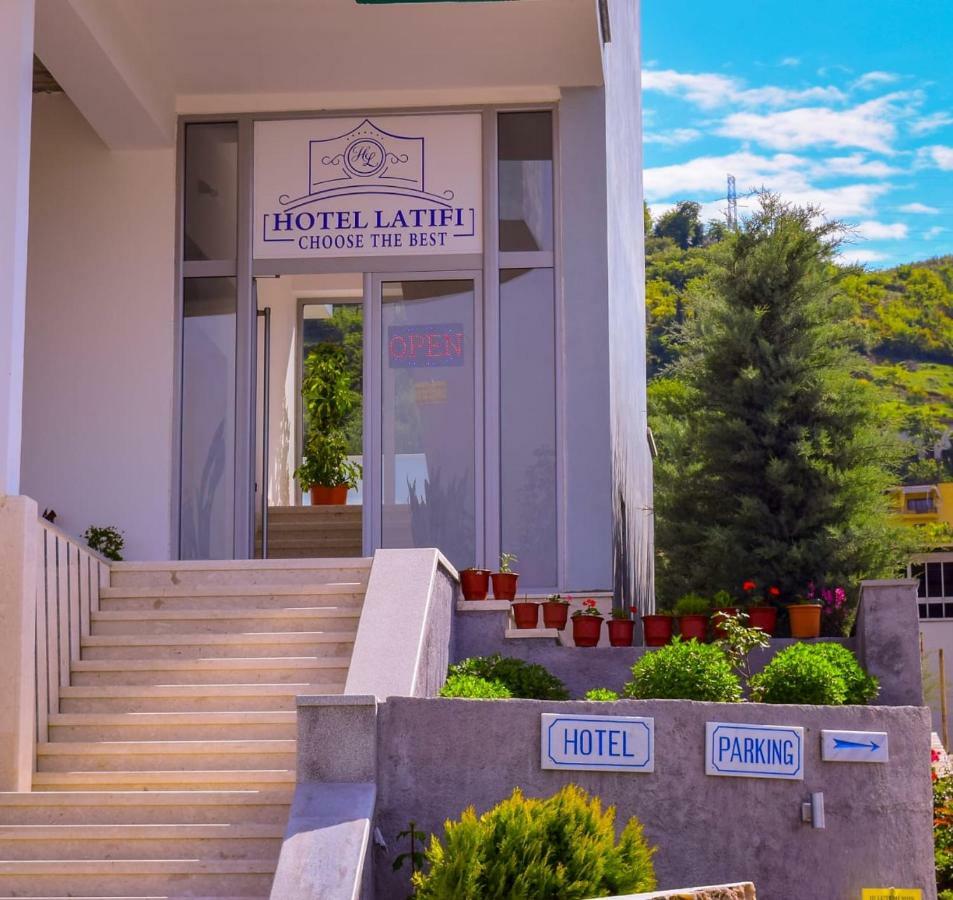 Hotel Latifi *